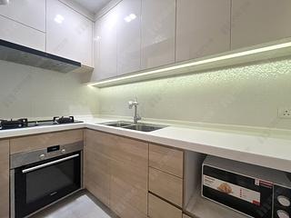 Mid Levels Central - Goldwin Heights 09