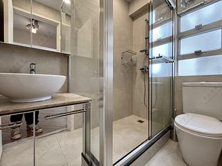 Mid Levels West - Realty Gardens 12