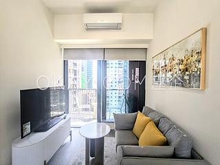 Sai Ying Pun - The Queens 02