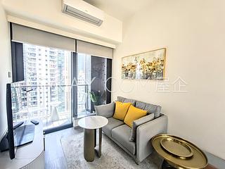 Sai Ying Pun - The Queens 03