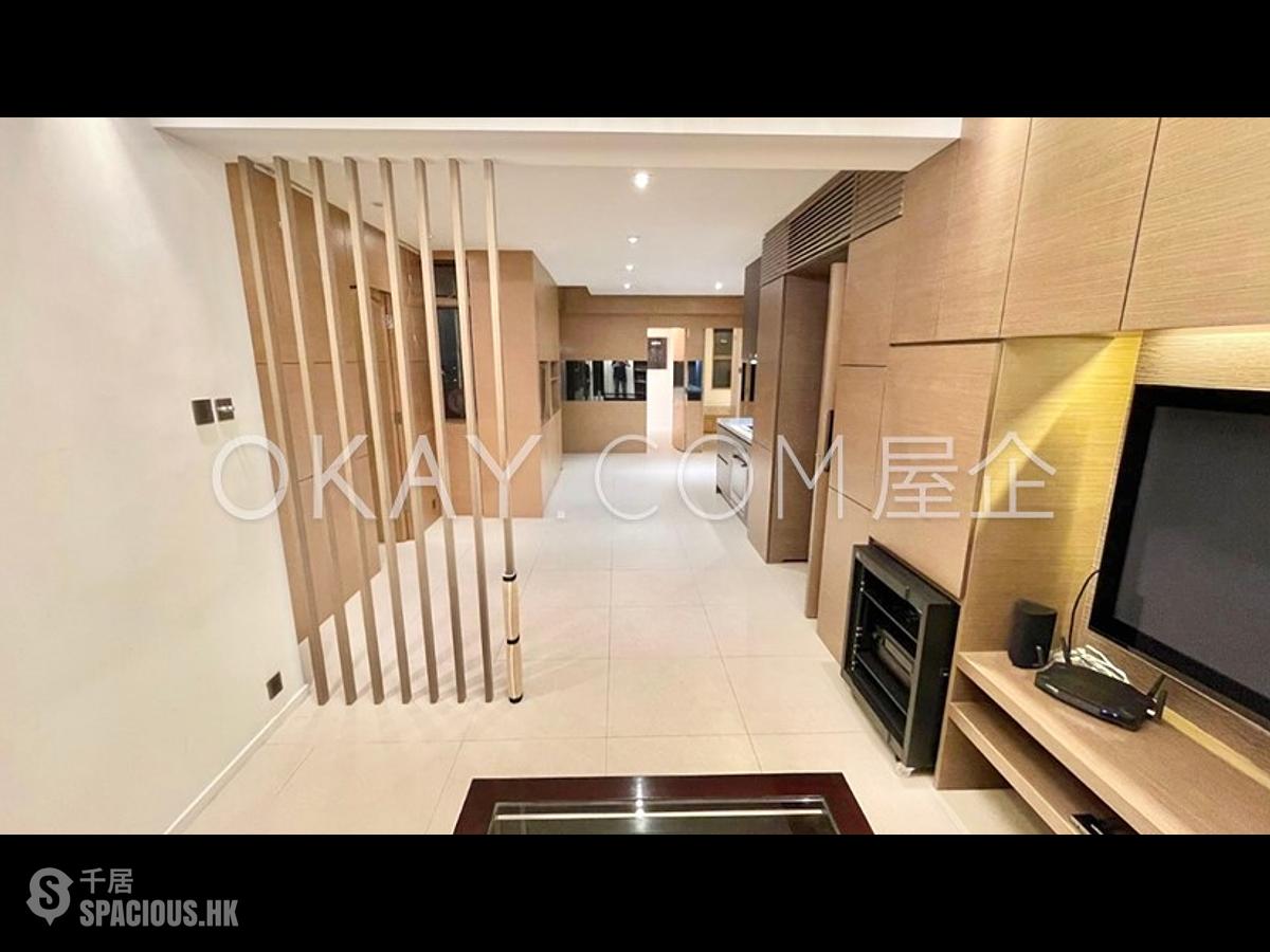 Sai Ying Pun - Golden Phoenix Court 01