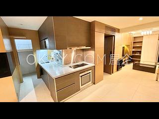 Sai Ying Pun - Golden Phoenix Court 04