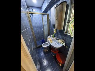 Kennedy Town - Luen Gay Apartments 04