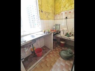 Kennedy Town - Kam Tong Building 08
