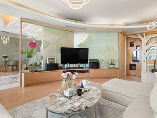 Pok Fu Lam - Villas Sorrento 05
