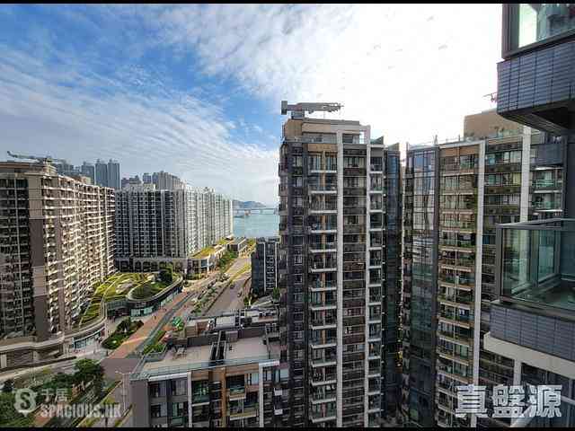 Tseung Kwan O - Twin Peaks 01