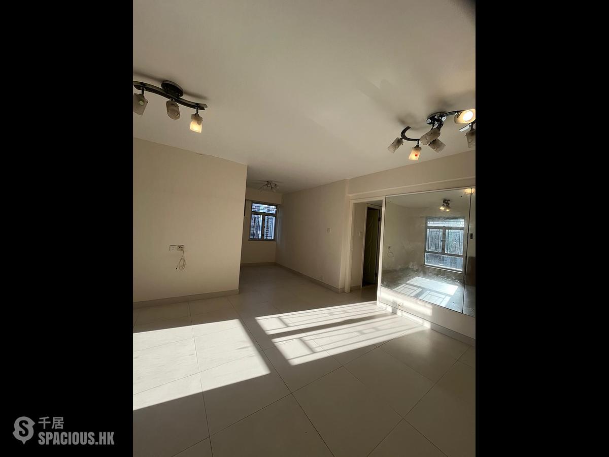 Sai Ying Pun - Yue Sun Mansion Block 1 01