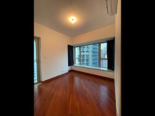 Wan Chai - The Avenue Phase 1 Block 5 05