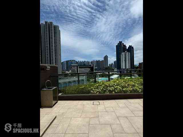 Wong Chuk Hang - The Southside Phase 2 La Marina Tower 1B 01