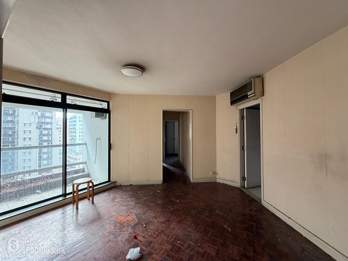 Soho - Albron Court 01