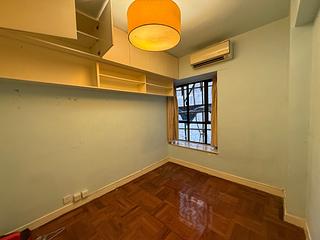 Mid Levels Central - Elegant Terrace 05