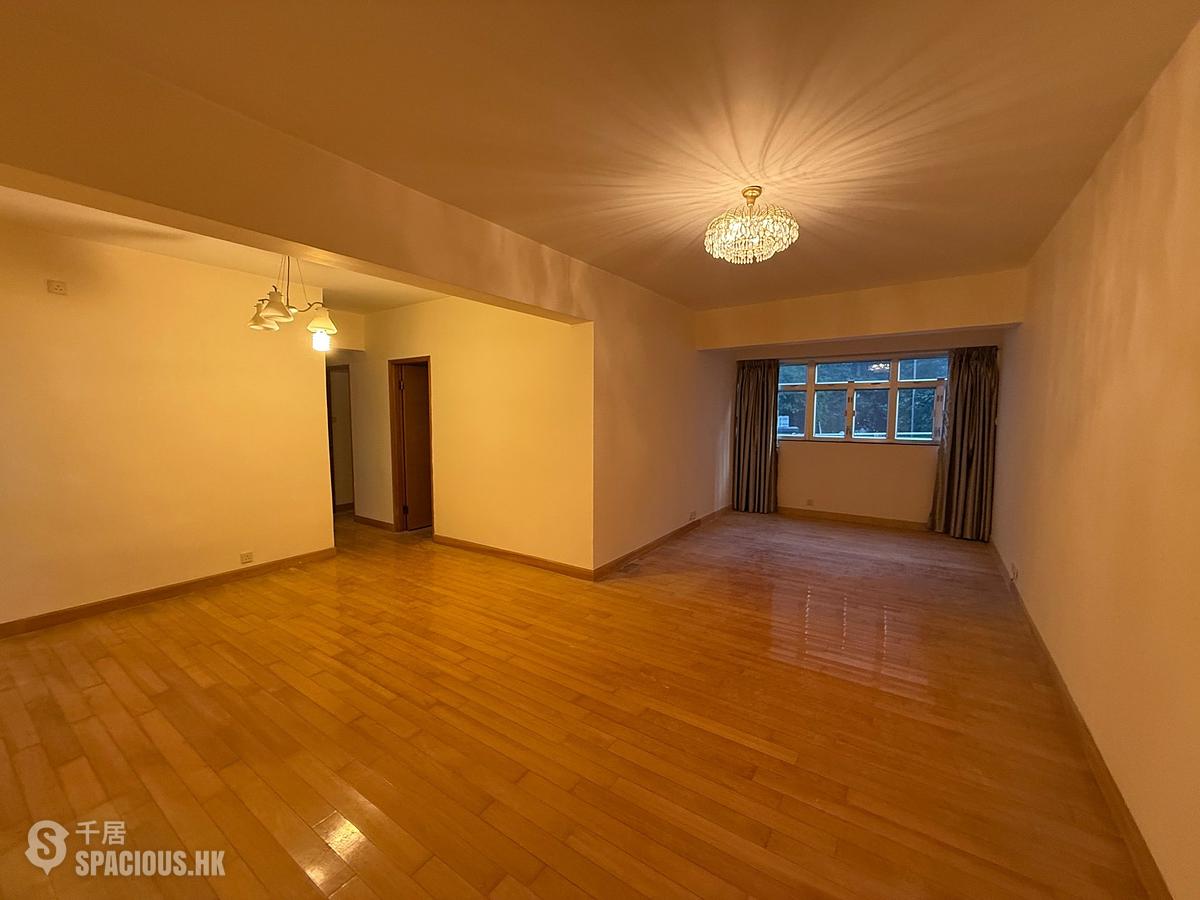 Mid Levels Central - Merry Court 01