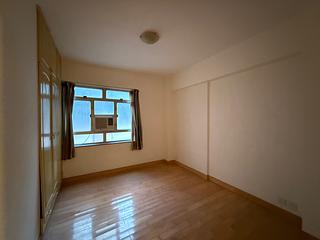 Mid Levels Central - Merry Court 02