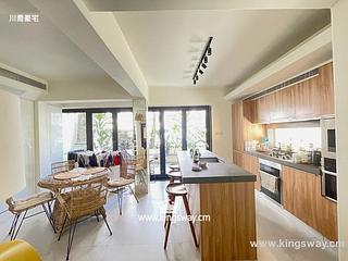 Mid Levels Central - Mountain View Court 03