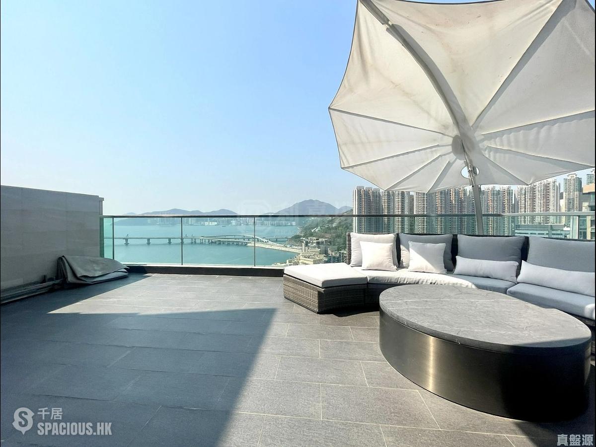 Tseung Kwan O - Twin Peaks 01