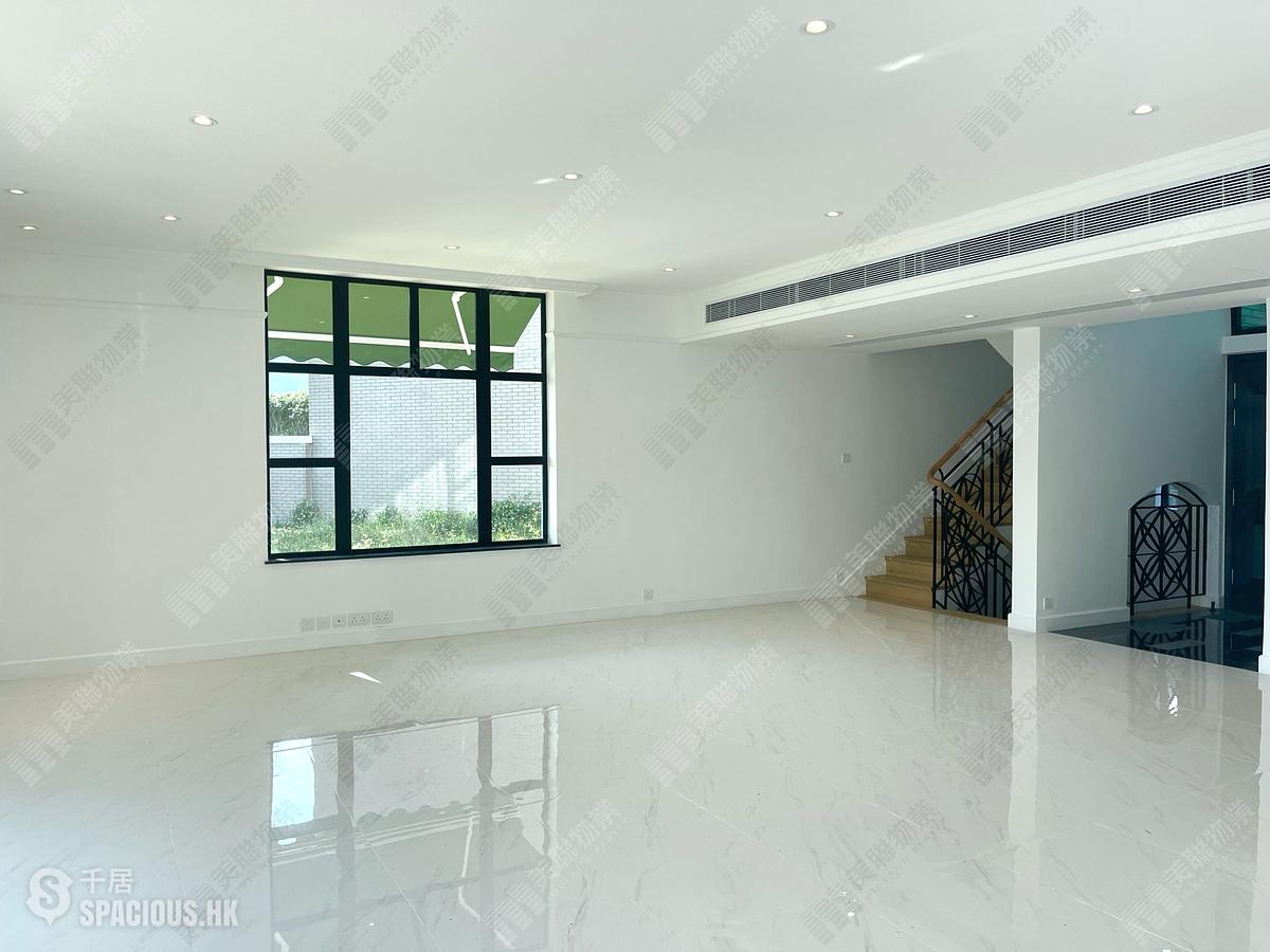 Stanley - Villa Rosa 01