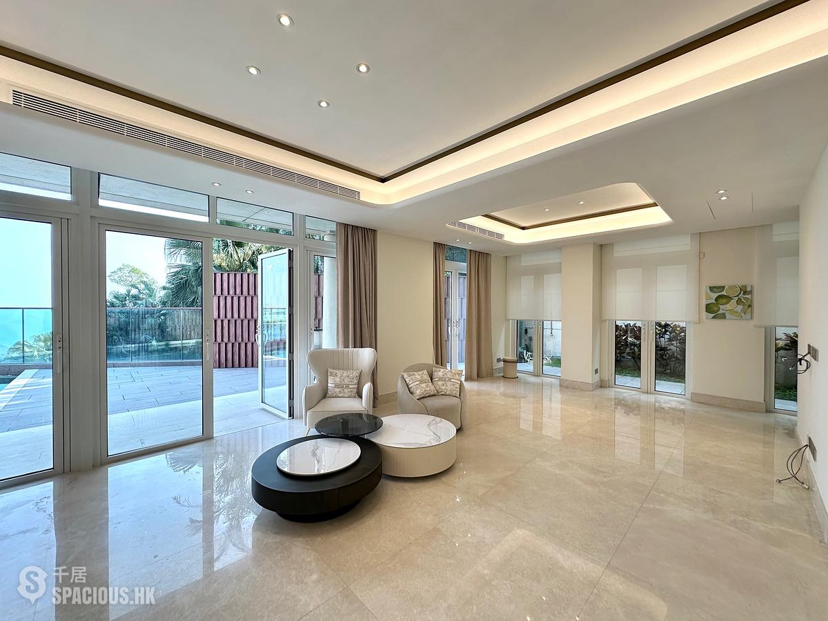 The Peak - 28, Gough Hill Road 01