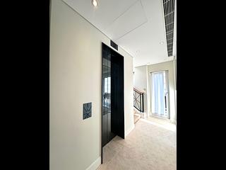 The Peak - 28, Gough Hill Road 09