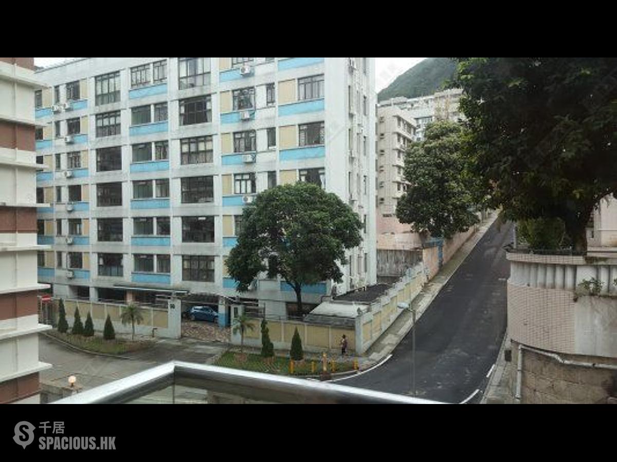 Happy Valley - Holly Court 01