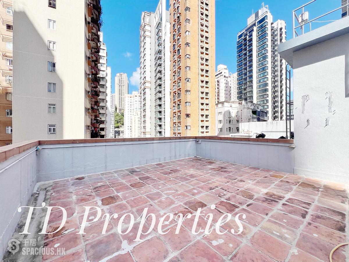 Happy Valley - 10-12, Shan Kwong Road 01
