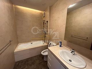 The Peak - La Hacienda Block B 03