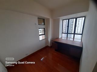 Mid Levels Central - Robinson Heights Block 2 07