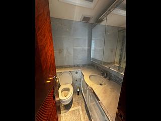 Yau Ma Tei - The Coronation Tower 1 06