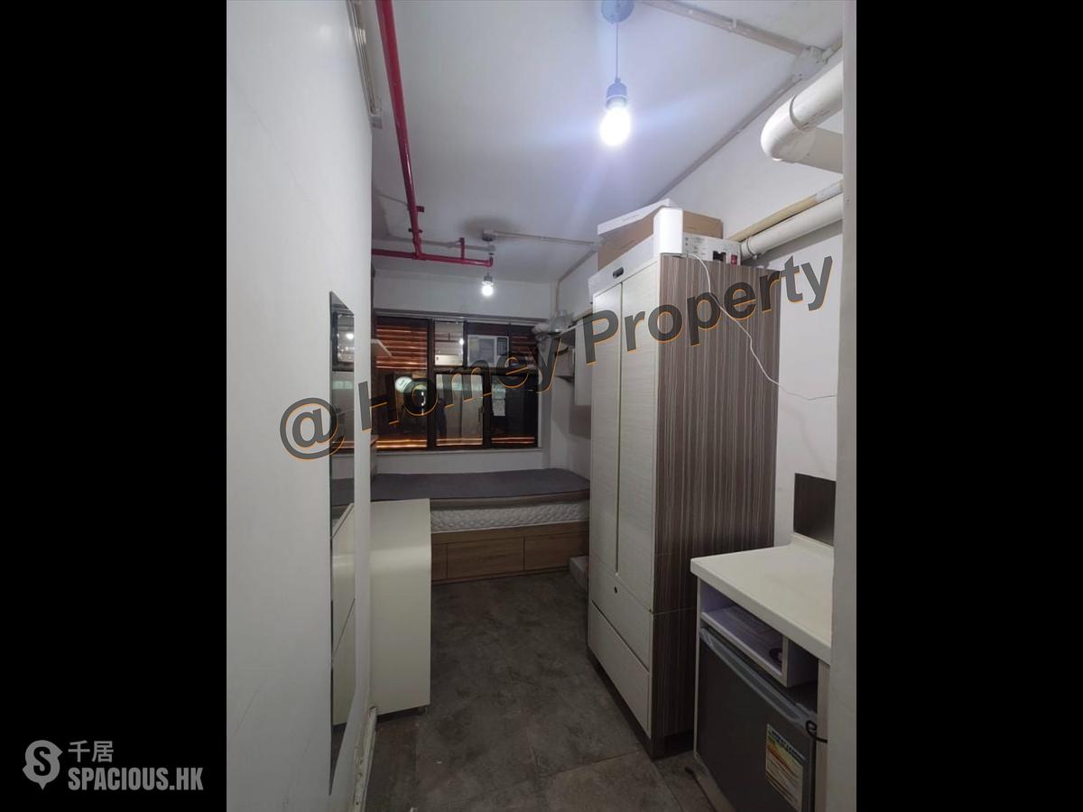 Sheung Wan - 87, Bonham Strand 01