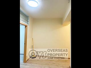 Wan Chai - 134, Queen's Road East 04