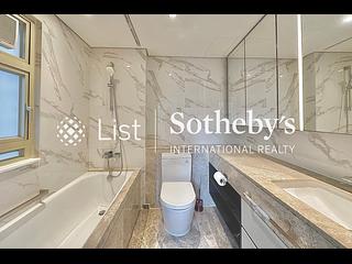 Mid Levels Central - St. Joan Court 05