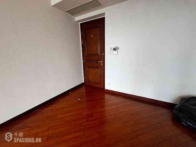 Yau Ma Tei - The Coronation Tower 2 09