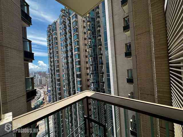 Yau Ma Tei - The Coronation Tower 2 11