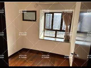 Yau Ma Tei - Prosperous Garden 02
