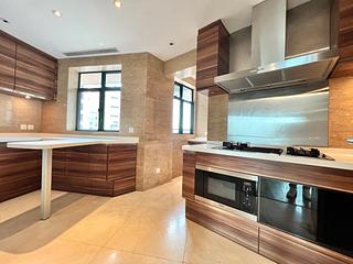Mid Levels Central - Hillsborough Court Block 4 16