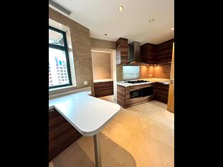 Mid Levels Central - Hillsborough Court Block 4 18