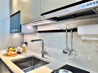 North Point - Victoria Harbour Phase 2B-3 Tower 5 09