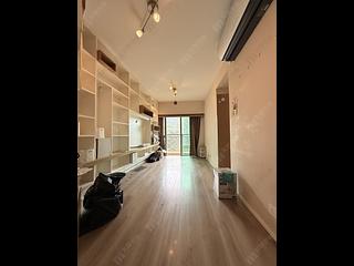 Kennedy Town - The Merton Tower 1 02