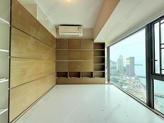 Kennedy Town - The Merton Tower 1 03