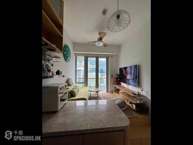 Sai Ying Pun - 63, Pokfulam 01