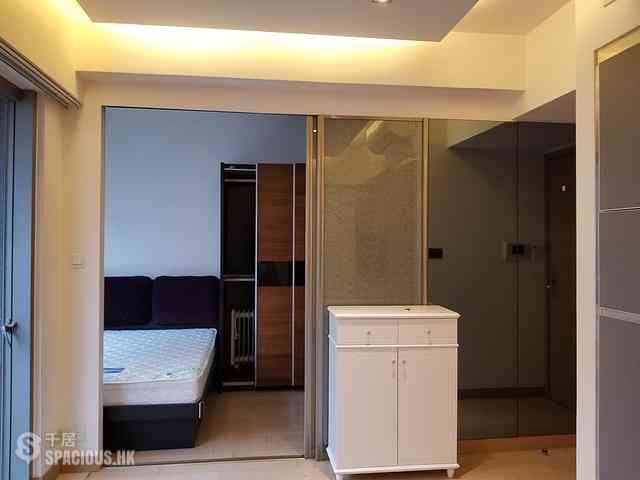 Sai Ying Pun - Island Crest 01