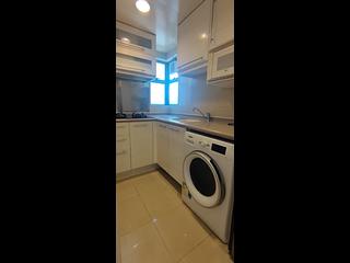 Sheung Wan - Queen's Terrace Block 1 05