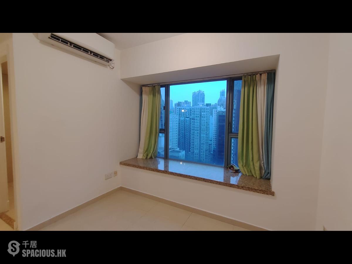 Sheung Wan - Queen's Terrace 01