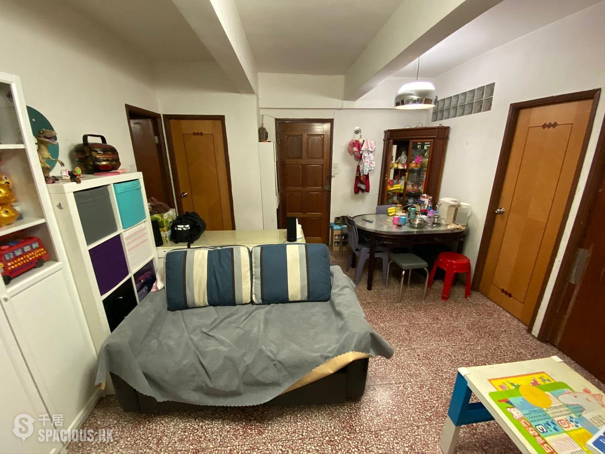 Shek Tong Tsui - 408C-408D, Des Voeux Road West 01