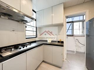 Happy Valley - Holly Court 03