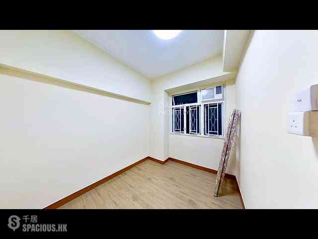 Shek Tong Tsui - Hau Fook Building 11