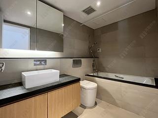 Pok Fu Lam - Aqua 33 21