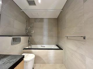 Pok Fu Lam - Aqua 33 22