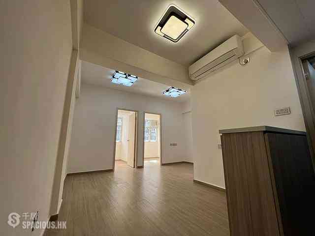 Sai Ying Pun - Wing Fong Mansion 01