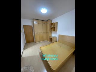 Sheung Wan - Lai Yan Lau 05