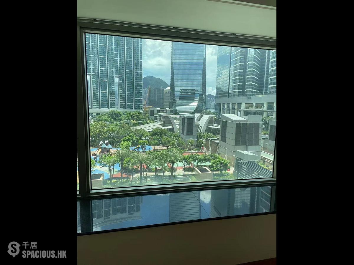 West Kowloon - Sorrento 01